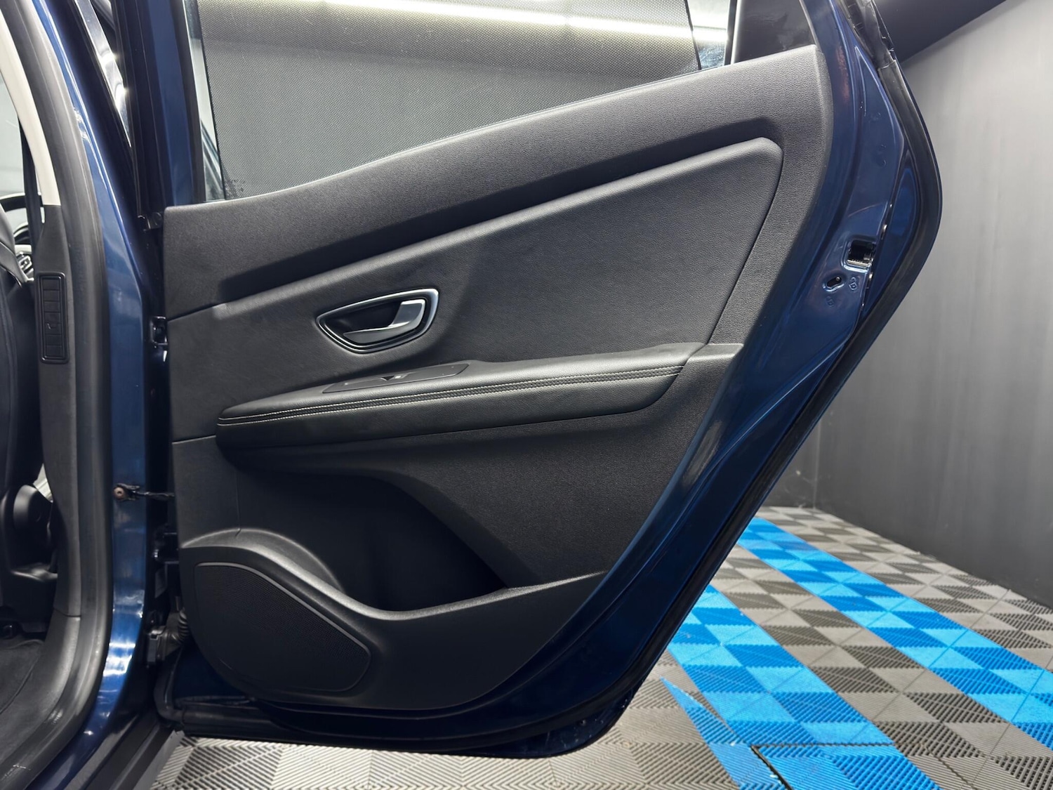 Used Renault Scenic 2017 for sale - 76728900: Photo 48