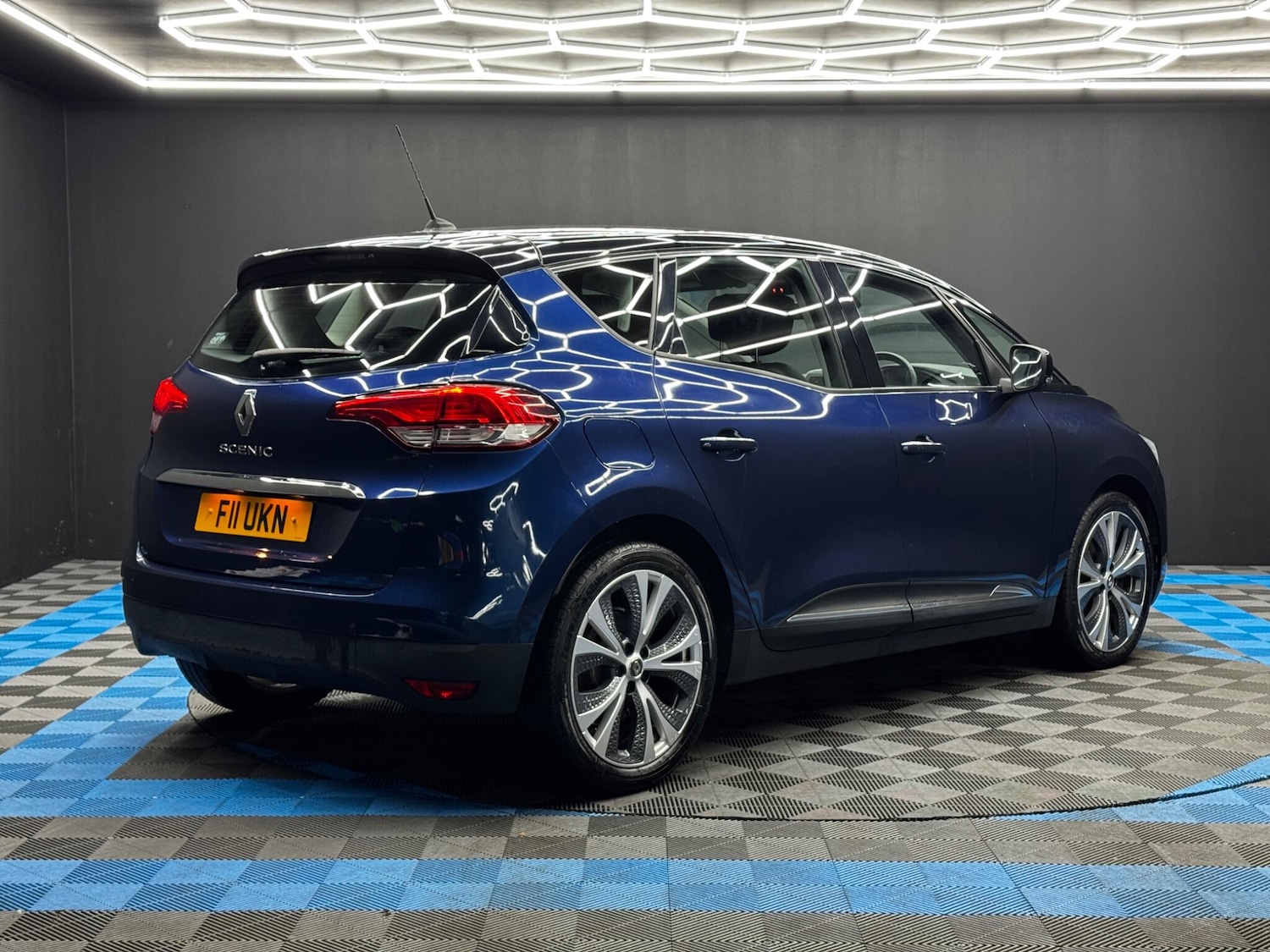 Used Renault Scenic 2017 for sale - 76728900: Photo 5