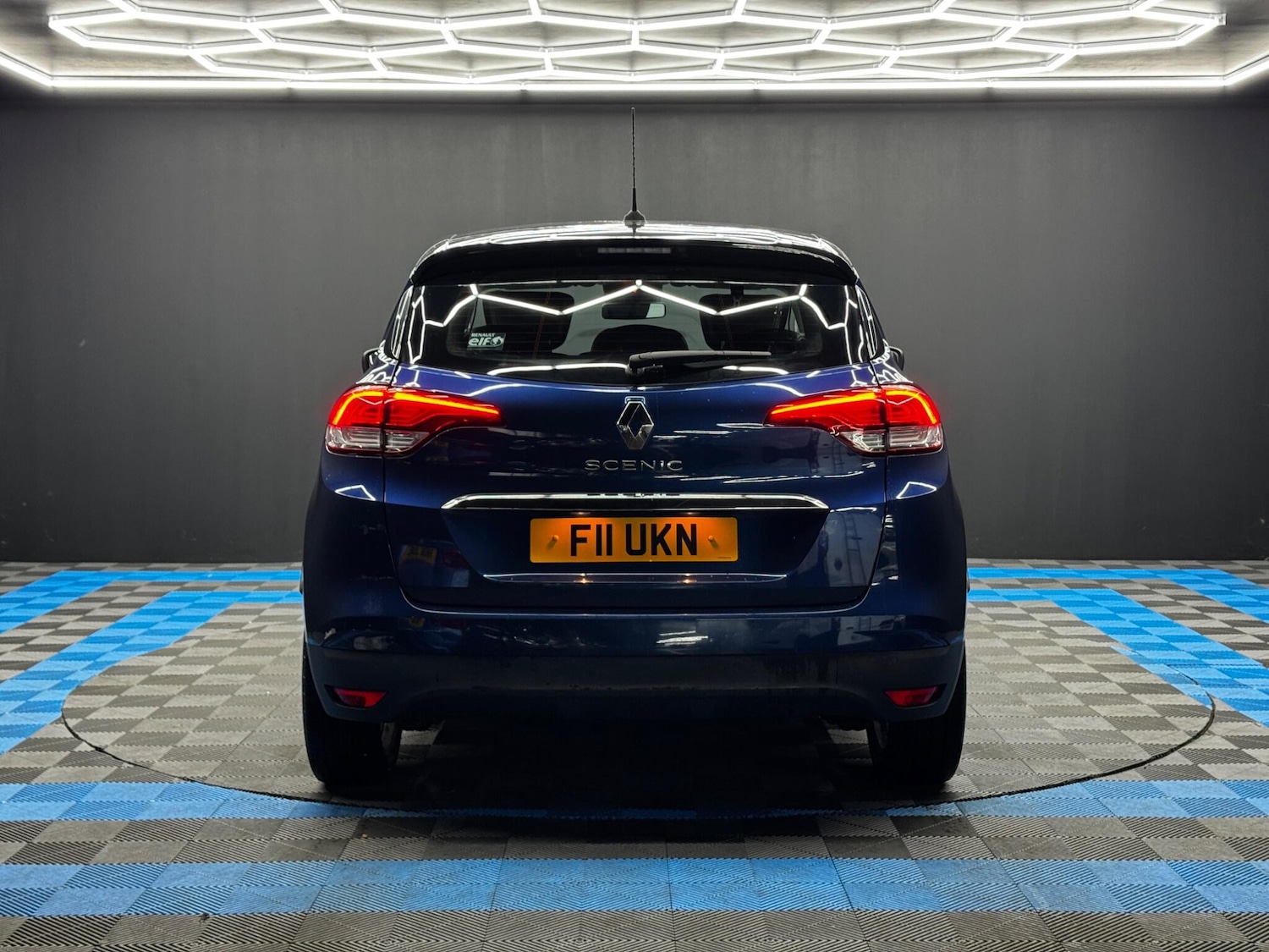 Used Renault Scenic 2017 for sale - 76728900: Photo 6