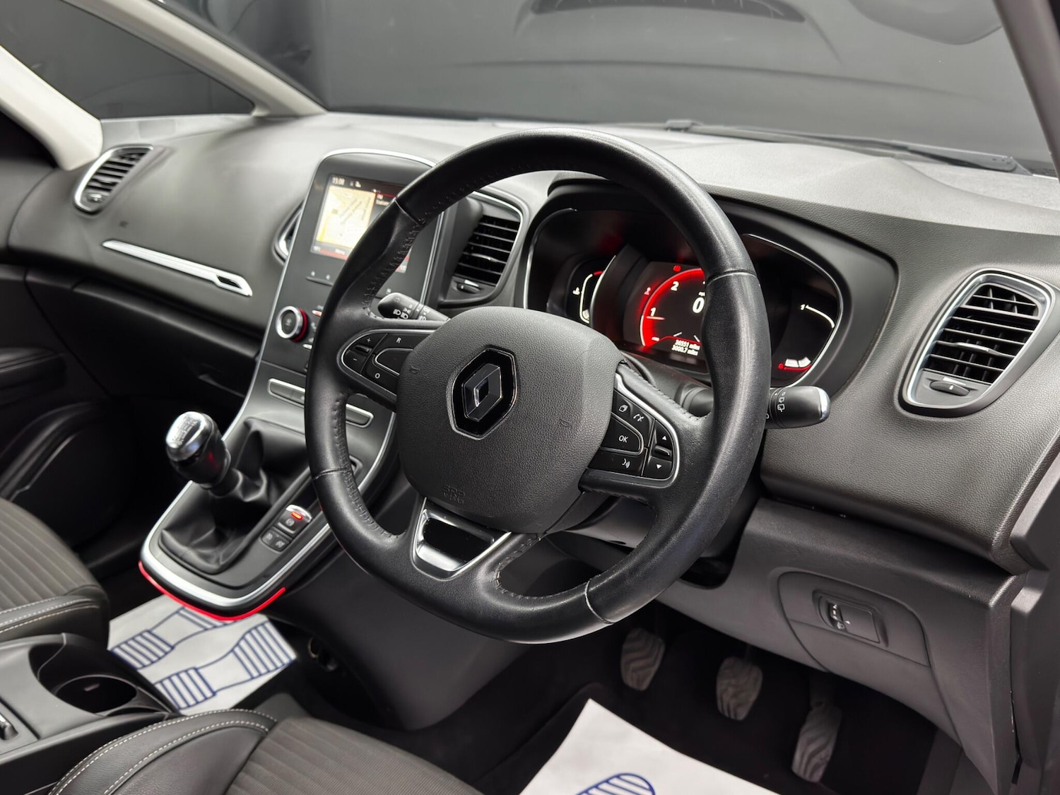 Used Renault Scenic 2017 for sale - 76728900: Photo 9