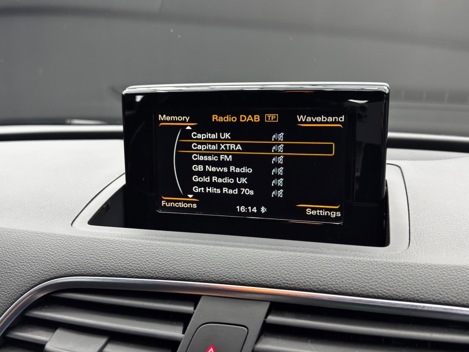 Used Audi Q3 for sale - 76995474: Photo 30