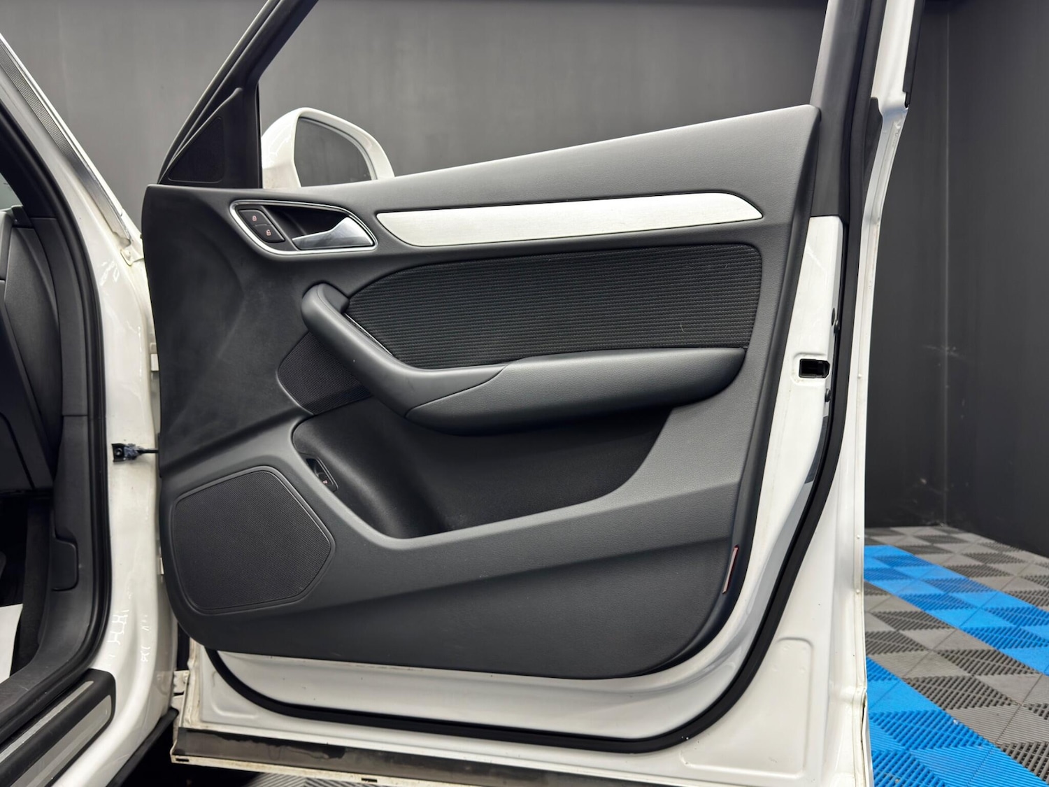 Used Audi Q3 for sale - 76995474: Photo 41