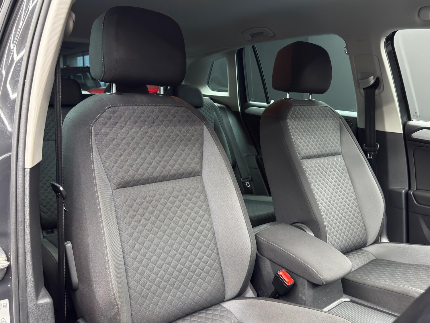 Used Volkswagen Tiguan for sale - 77737321: Photo 12