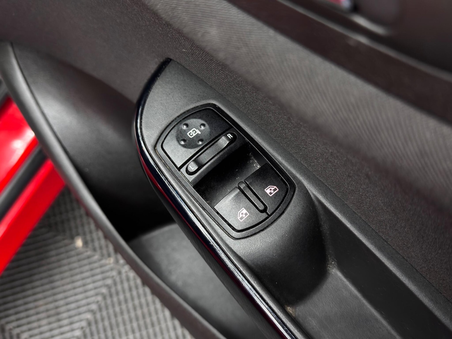 Used Vauxhall Corsa 2015 for sale - 76433295: Photo 36