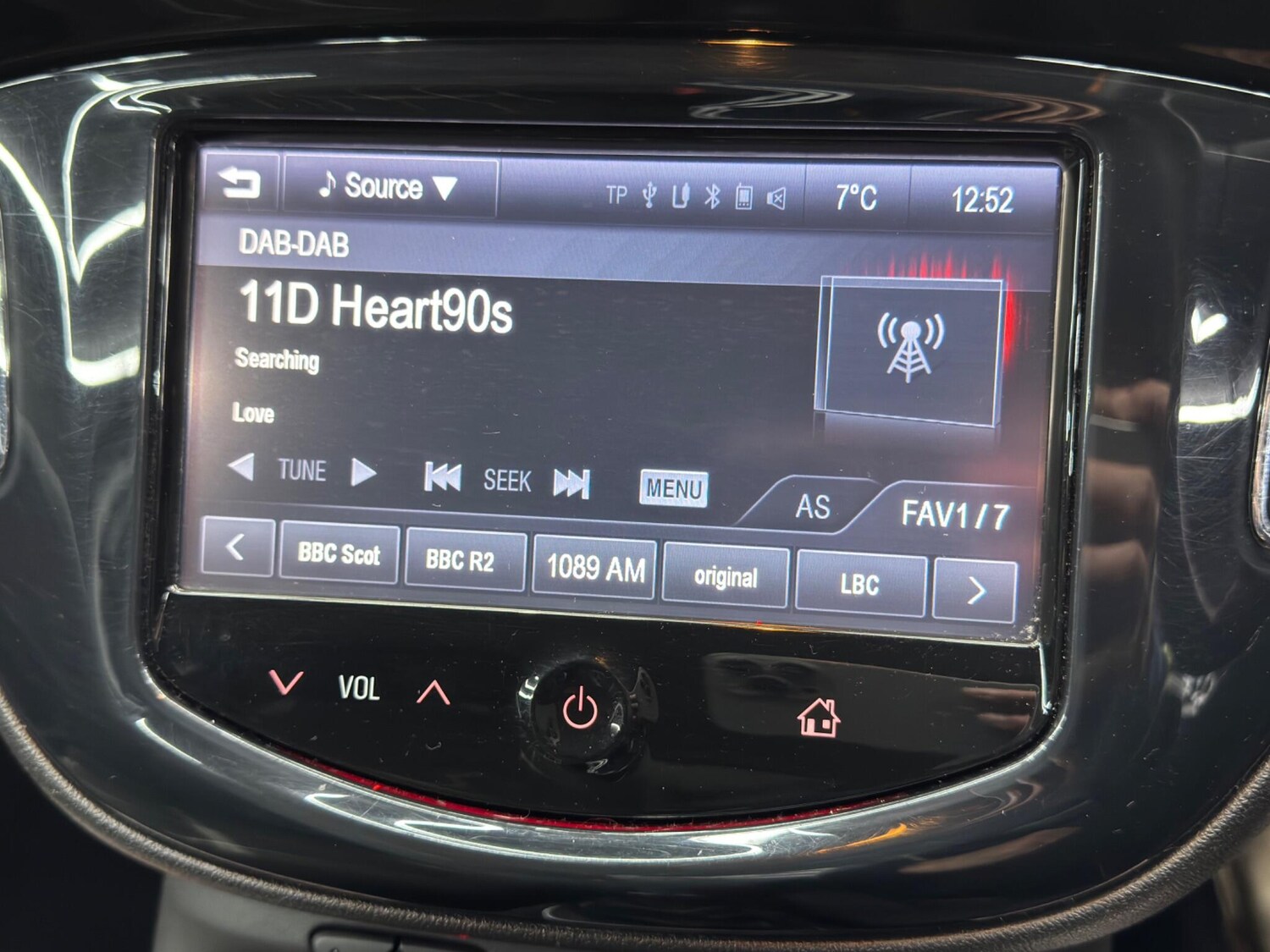 Used Vauxhall Corsa 2015 for sale - 77469302: Photo 29