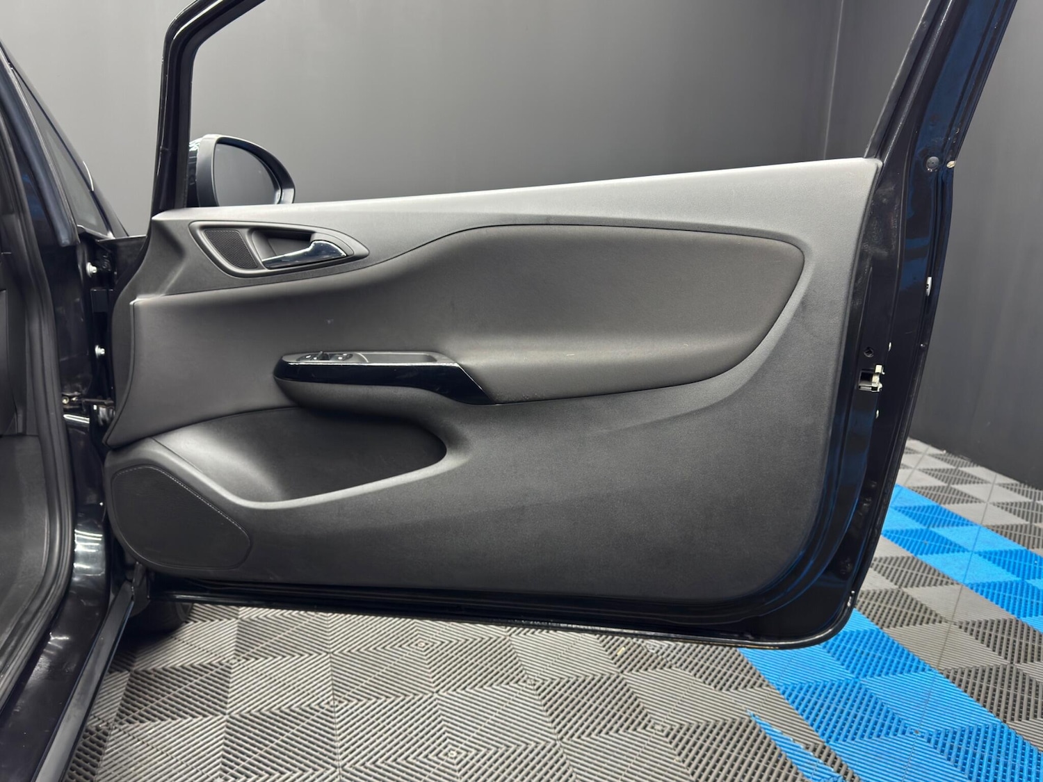 Used Vauxhall Corsa 2015 for sale - 77469302: Photo 35