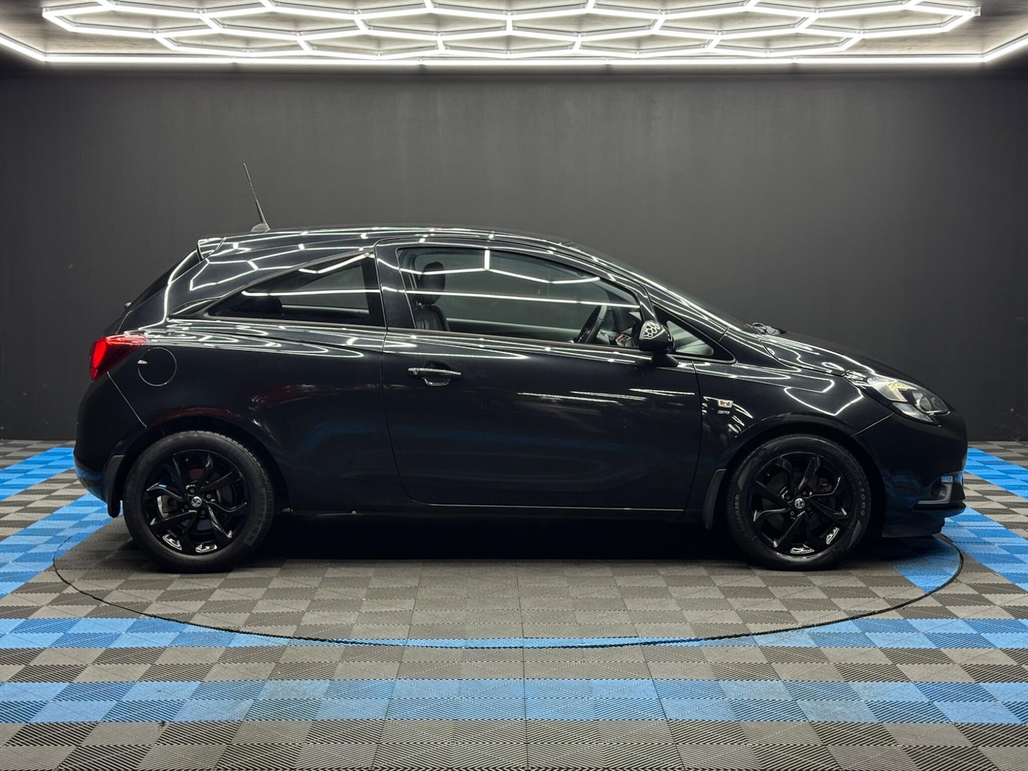 Used Vauxhall Corsa 2015 for sale - 77469302: Photo 4