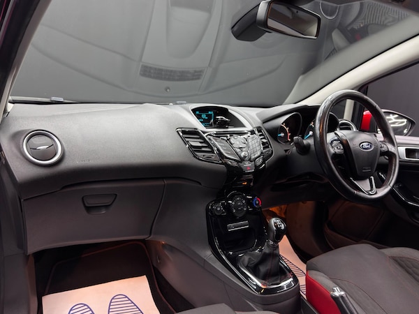 Used Ford Fiesta 2015 for sale - 76215532: Photo 11
