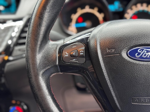 Used Ford Fiesta 2015 for sale - 76215532: Photo 19