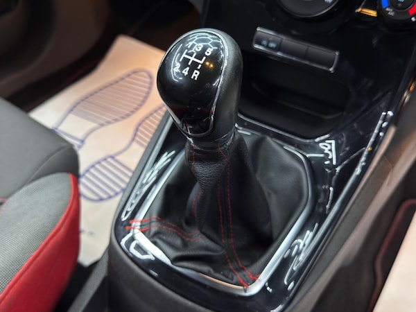 Used Ford Fiesta 2015 for sale - 76215532: Photo 24