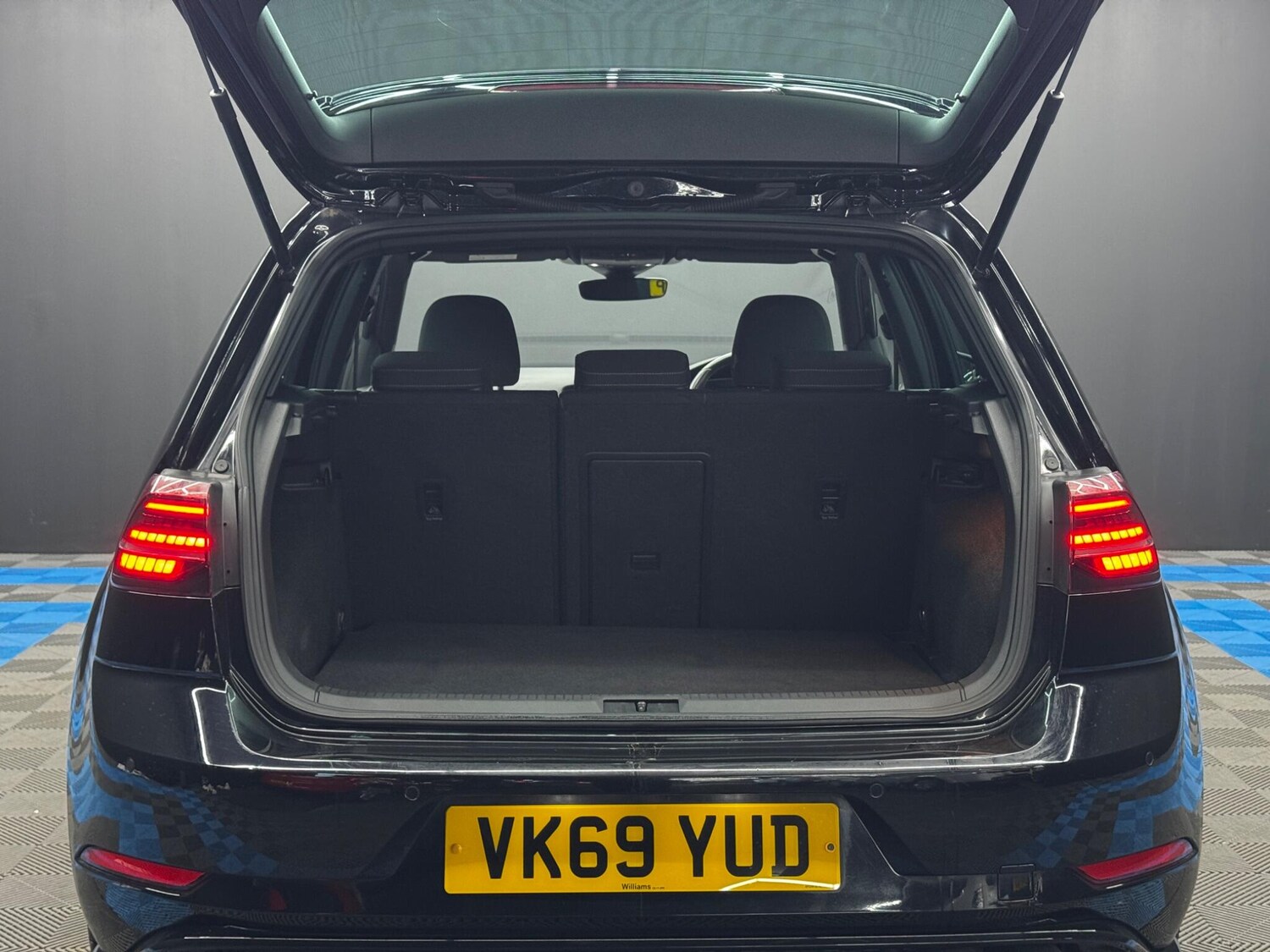 Used Volkswagen Golf 2019 for sale - 77737191: Photo 46