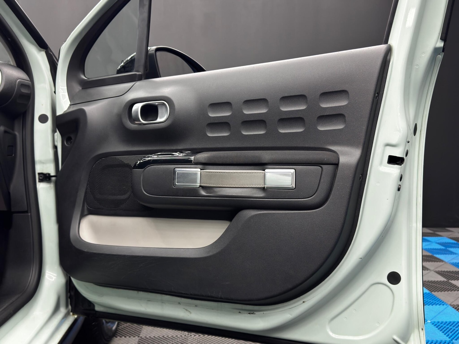 Used Citroen C3 2017 for sale - 76953594: Photo 36