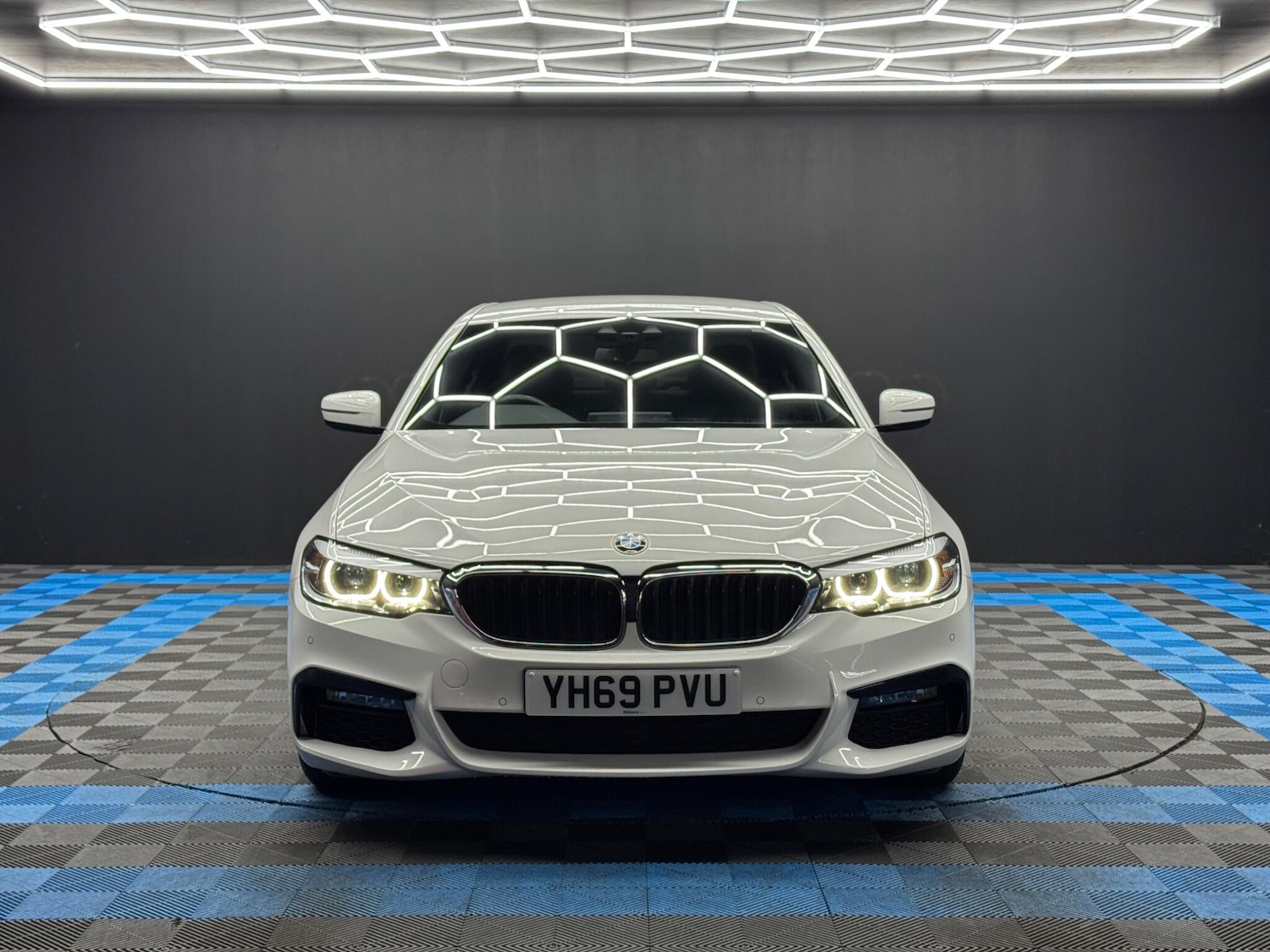 Used BMW 5 Series 2019 for sale - 77455029: Photo 2