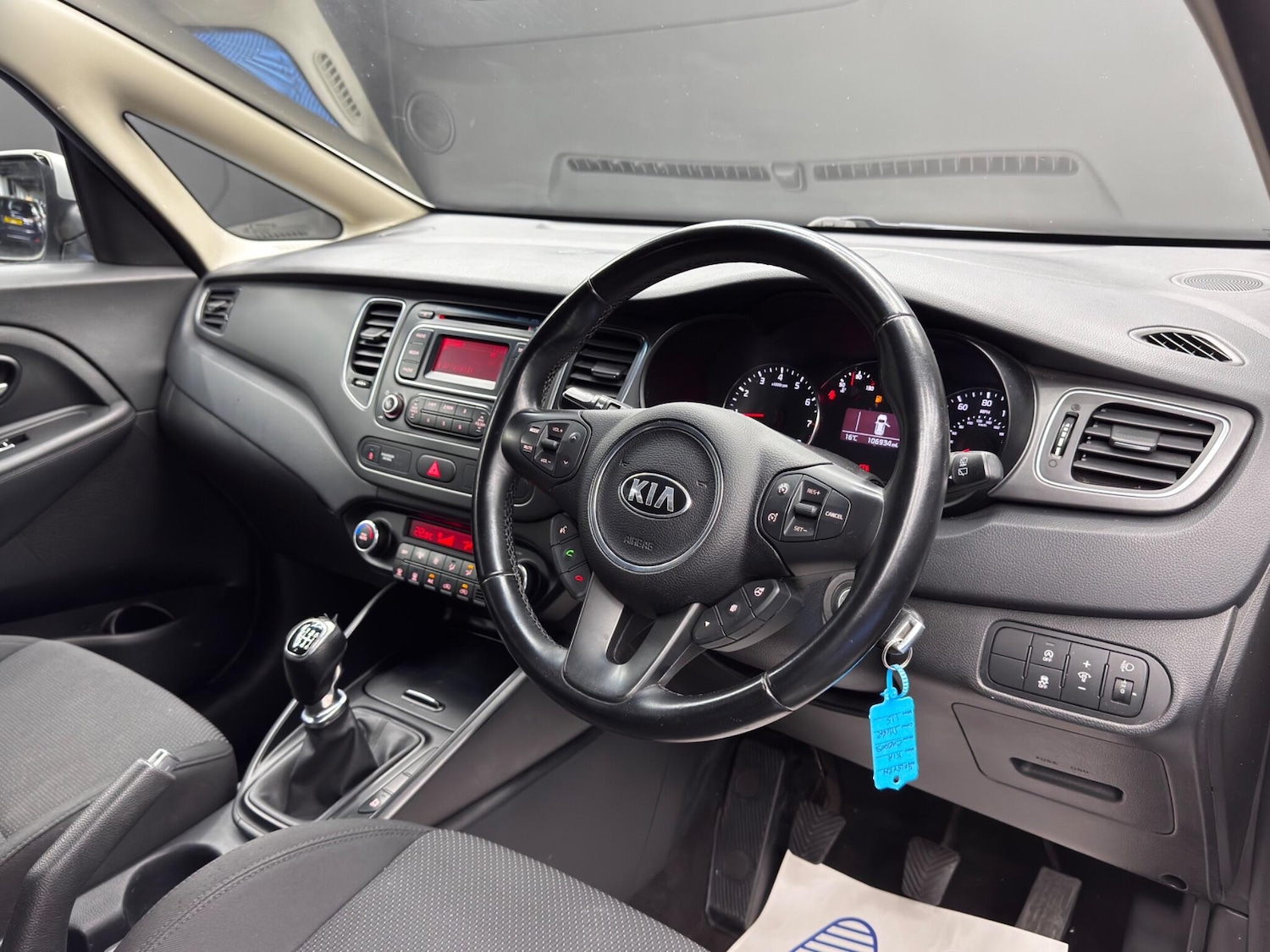 Used Kia Carens 2015 for sale - 76214193: Photo 9