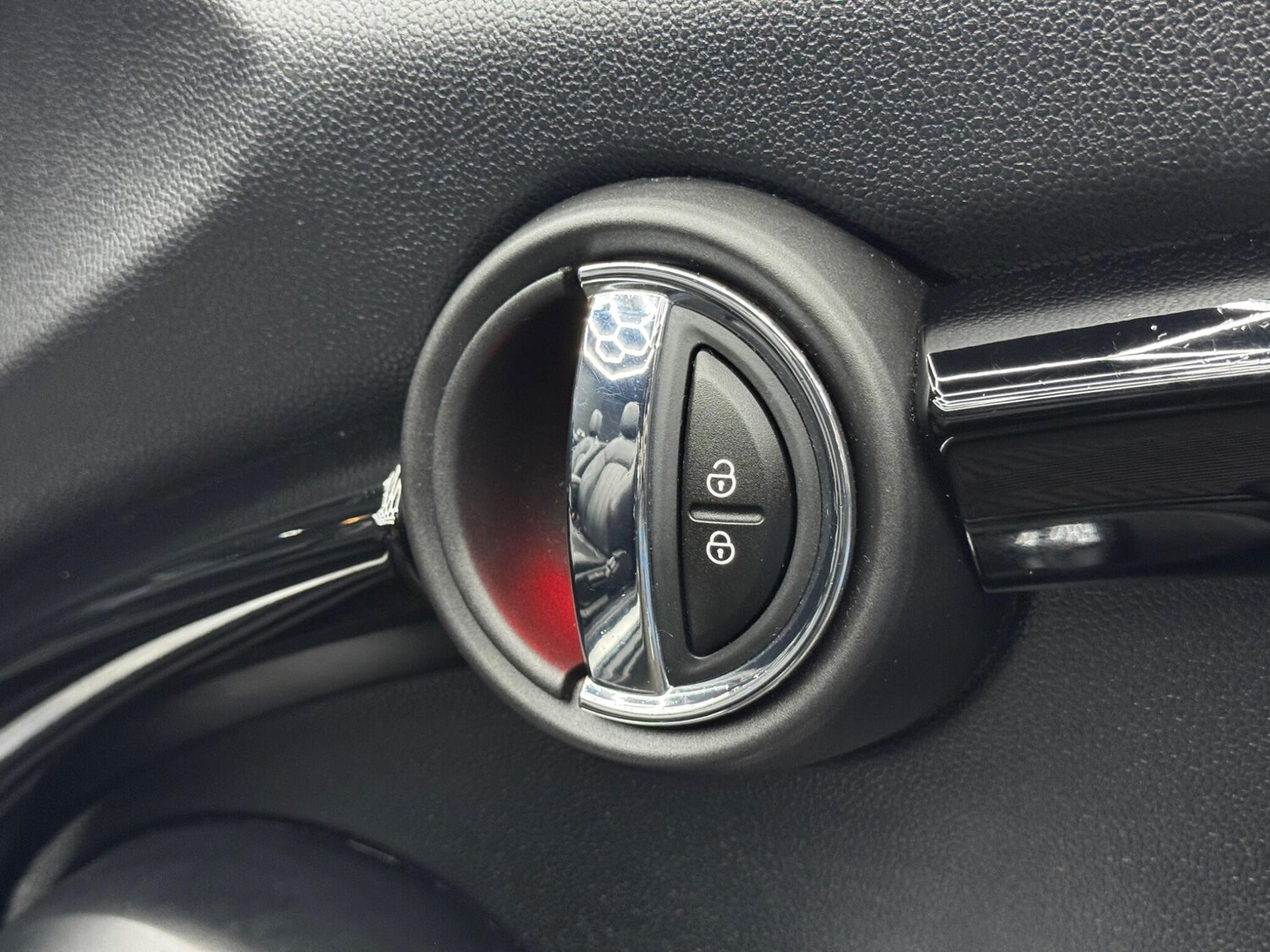 Used MINI Convertible 2016 for sale - 78171473: Photo 41