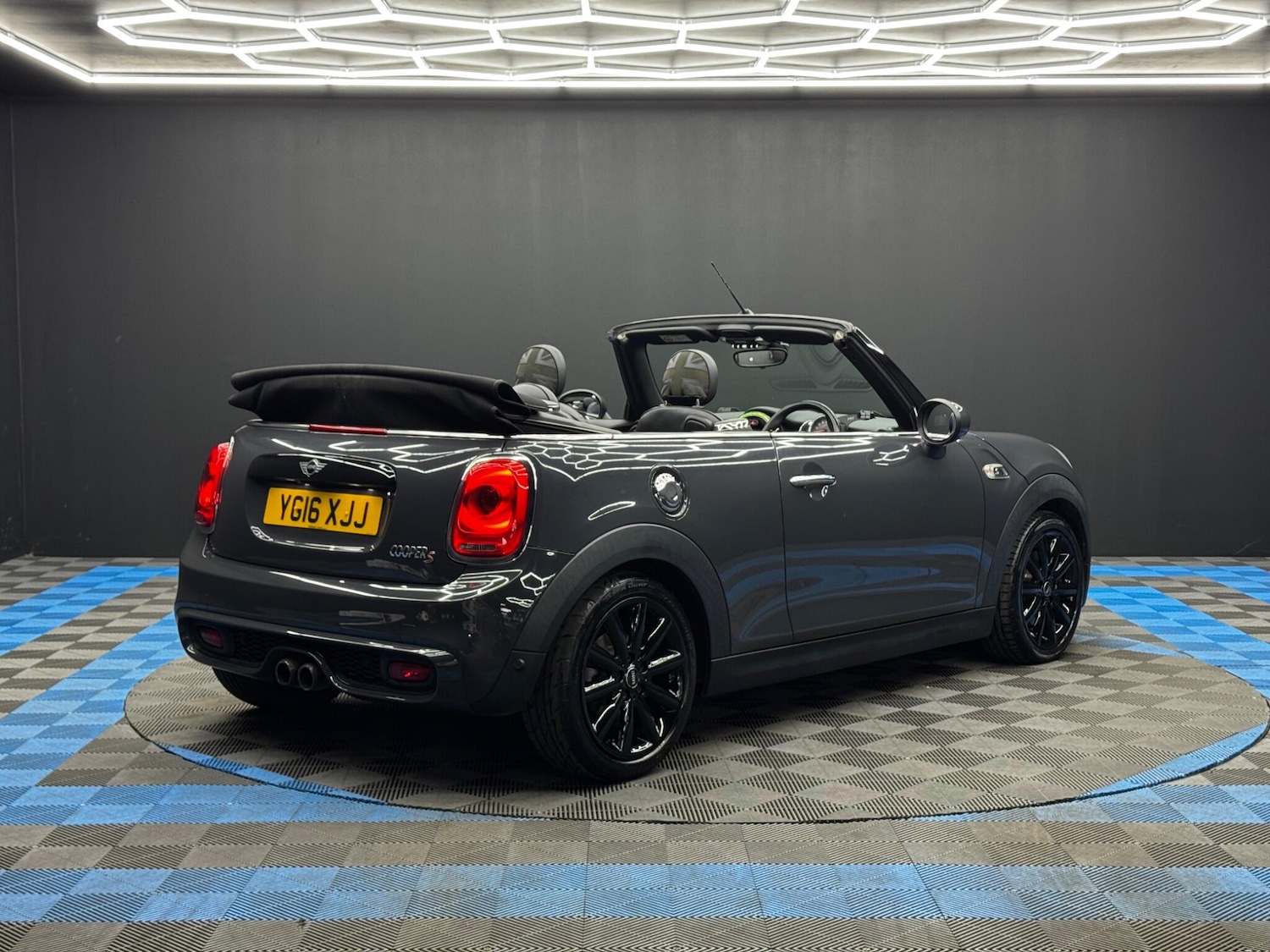 Used MINI Convertible 2016 for sale - 78171473: Photo 5