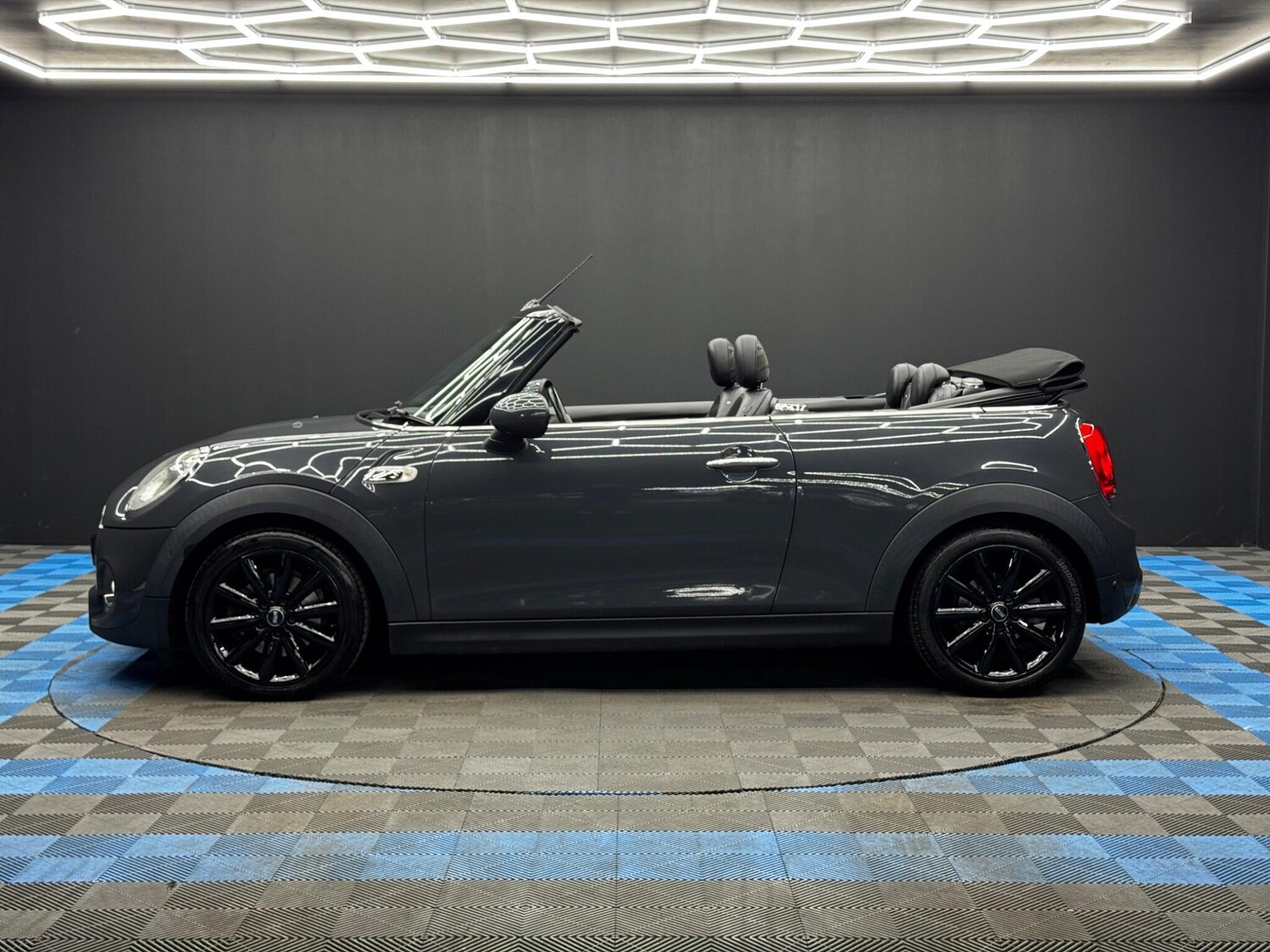 Used MINI Convertible 2016 for sale - 78171473: Photo 8