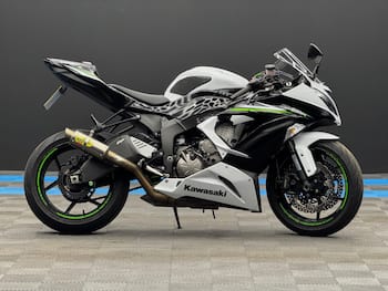 Used Kawasaki Ninja ZX-6R 2015 for sale - bike-79590179: Photo