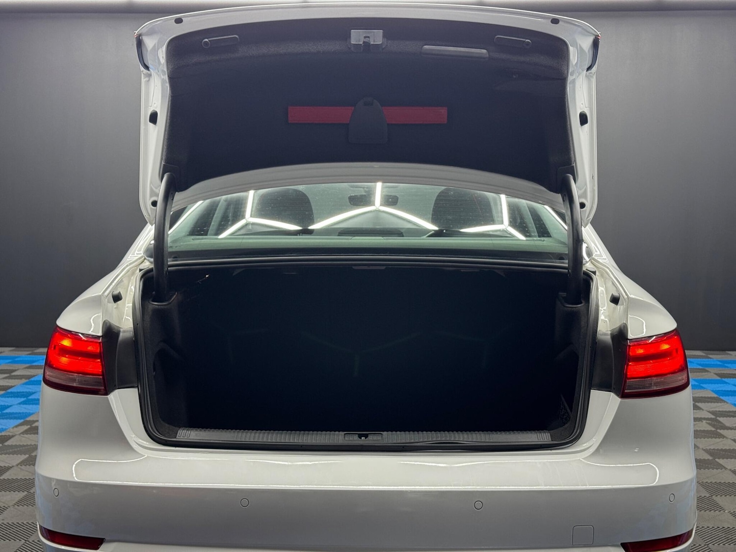 Used Audi A4 2018 for sale - 77386438: Photo 39