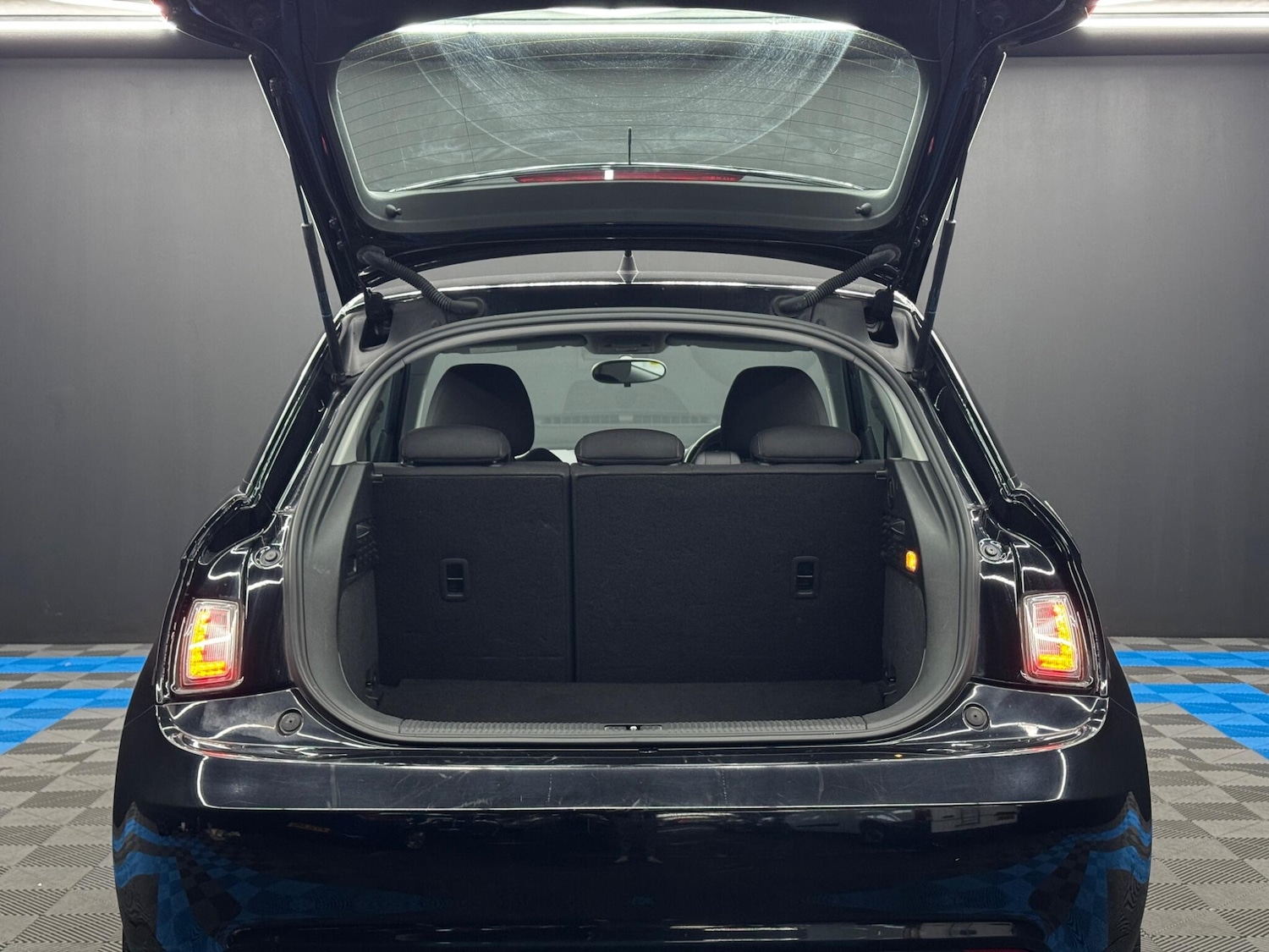 Used Audi A1 2014 for sale - 77015895: Photo 35