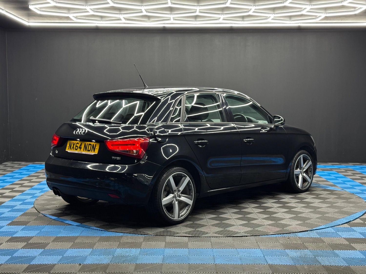 Used Audi A1 2014 for sale - 77015895: Photo 5