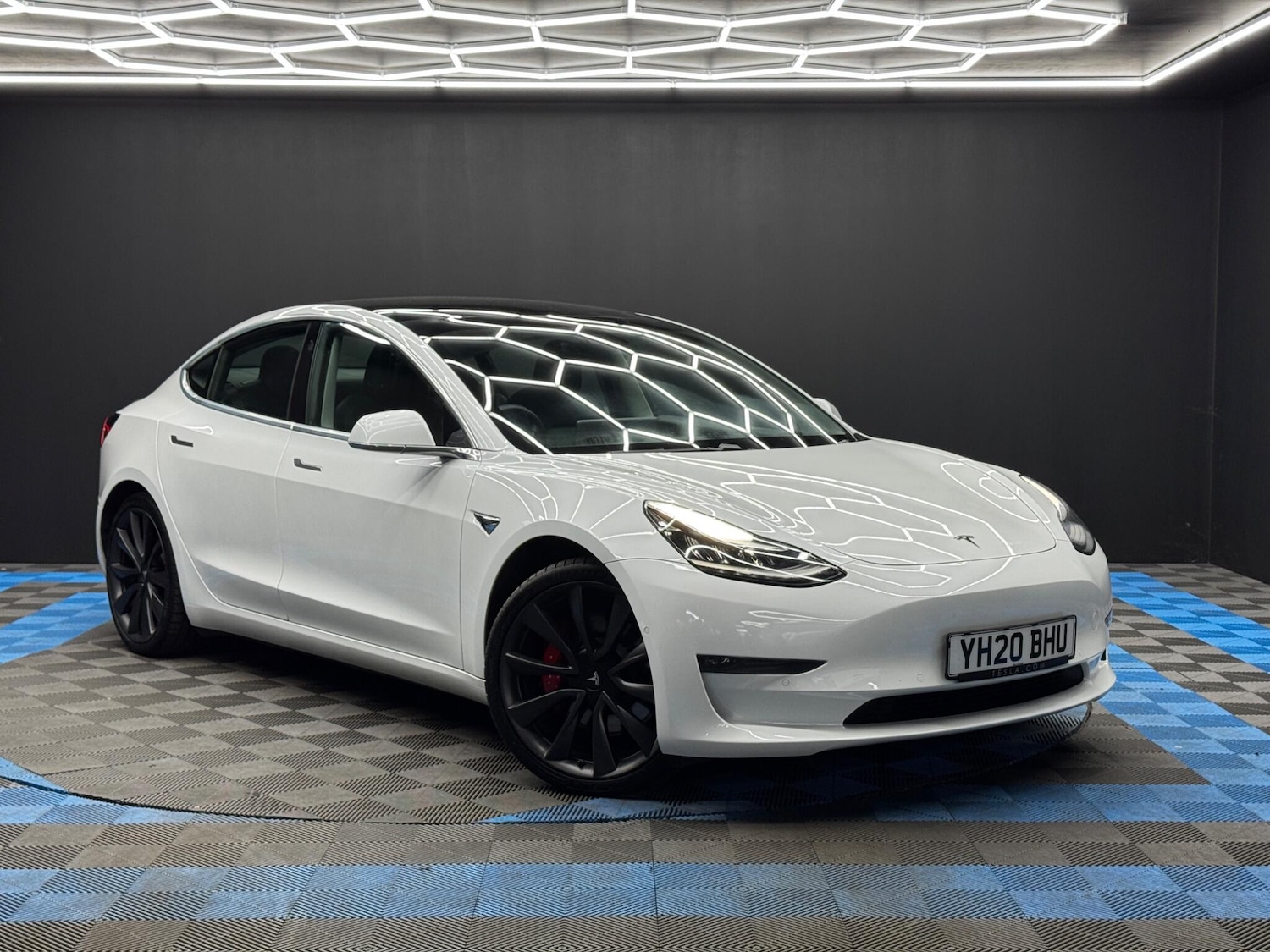 Used Tesla Model 3 2020 for sale - 78156639: Photo 1