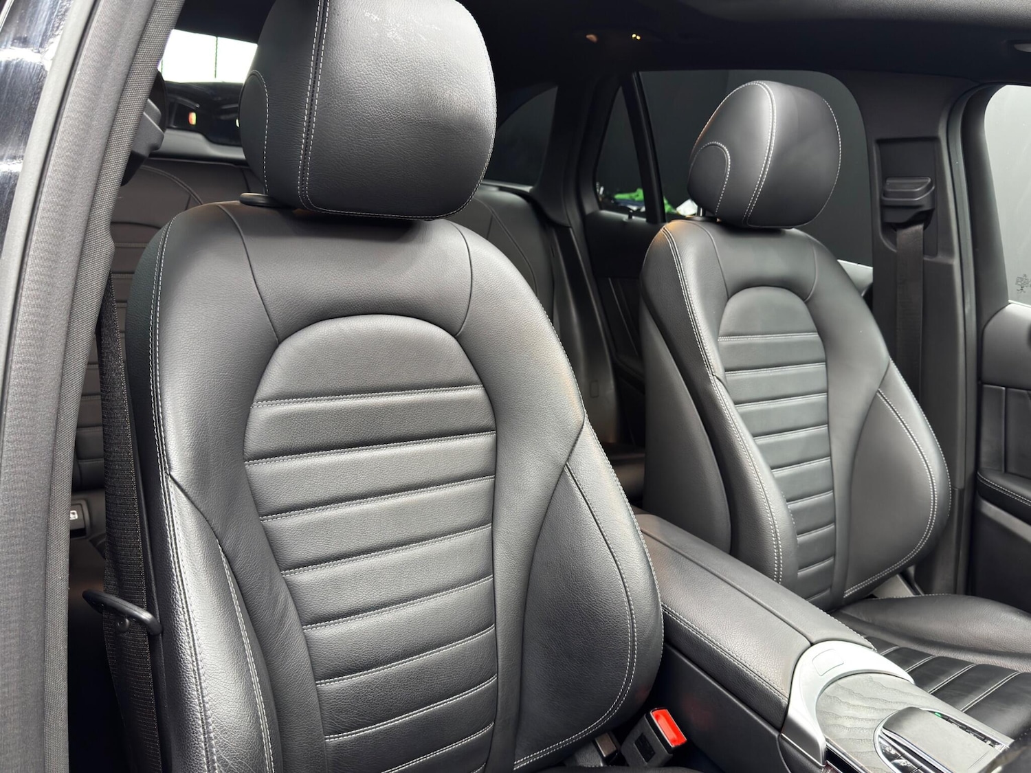 Used Mercedes-Benz GLC 2020 for sale - 76397874: Photo 12