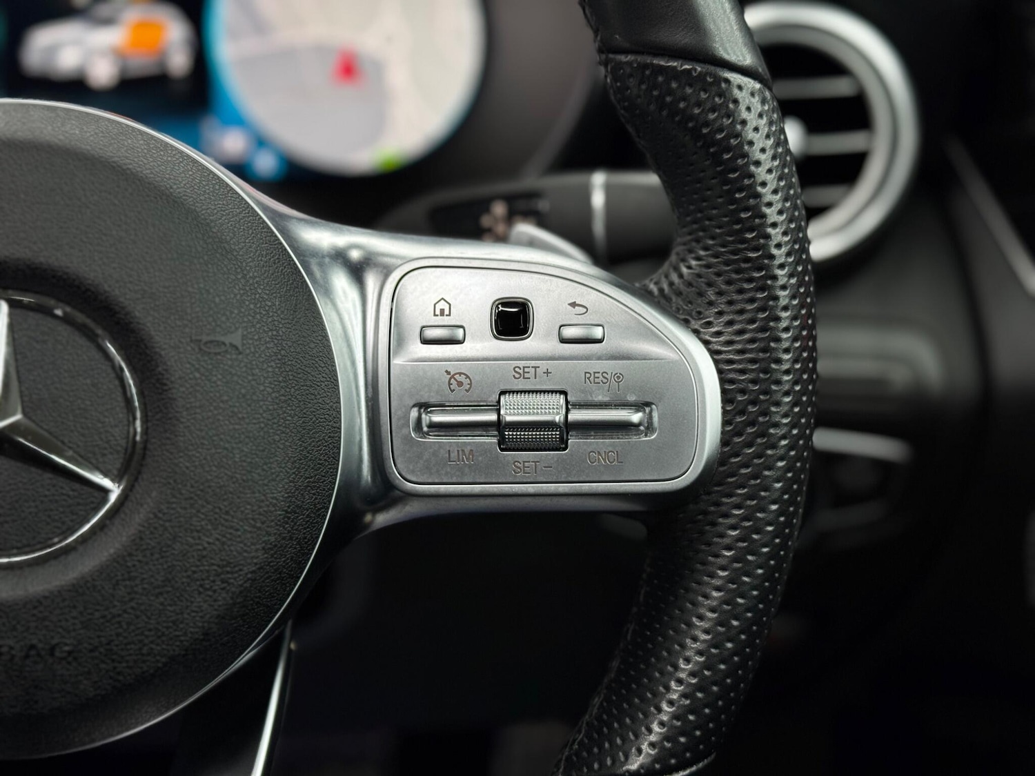 Used Mercedes-Benz GLC 2020 for sale - 76397874: Photo 21