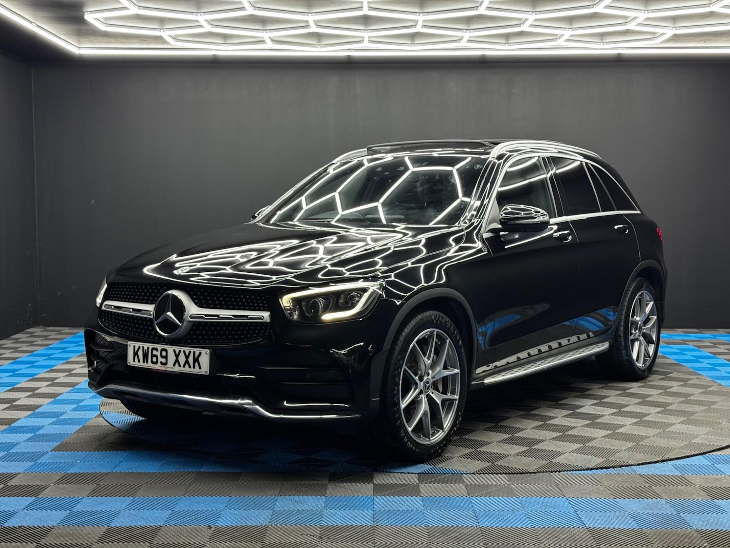 Used Mercedes-Benz GLC 2020 for sale - 76397874: Photo 3