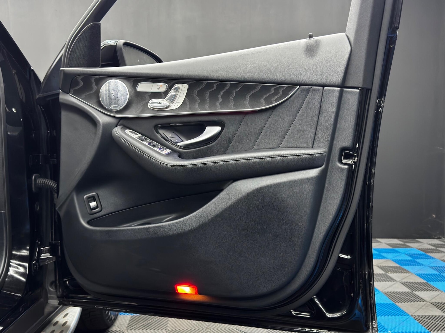 Used Mercedes-Benz GLC 2020 for sale - 76397874: Photo 39