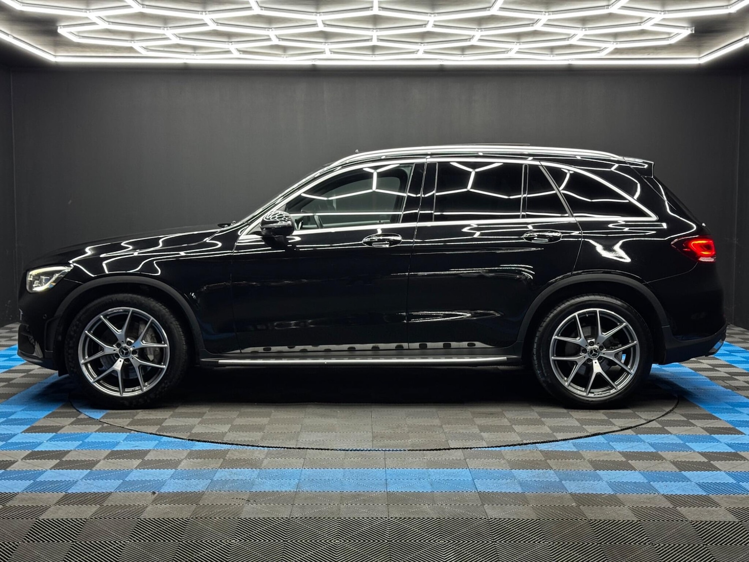 Used Mercedes-Benz GLC 2020 for sale - 76397874: Photo 8