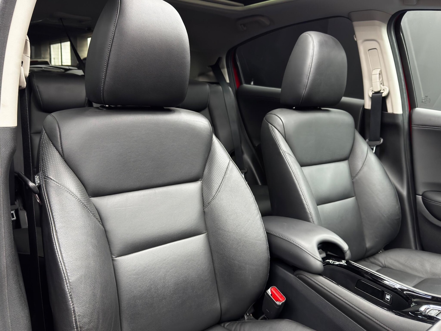 Used Honda HR-V 2017 for sale - 76472277: Photo 12