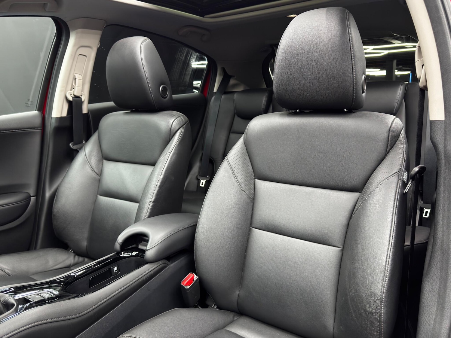 Used Honda HR-V 2017 for sale - 76472277: Photo 14