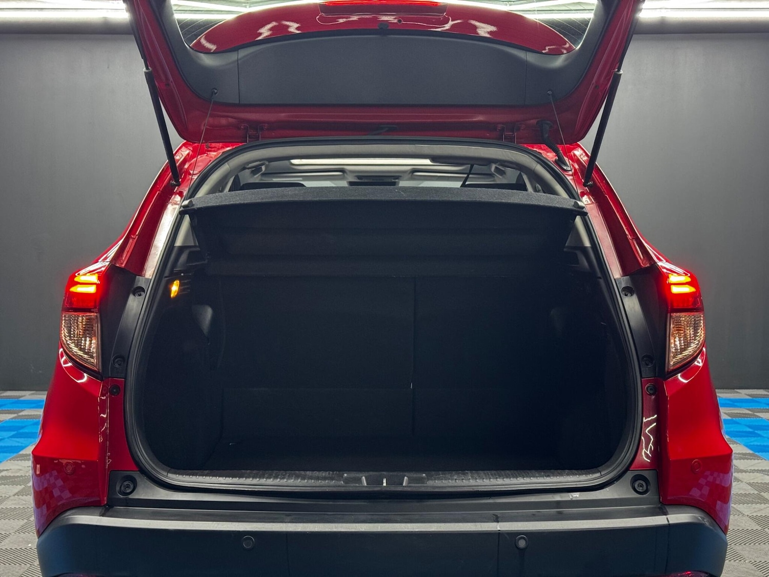 Used Honda HR-V 2017 for sale - 76472277: Photo 35