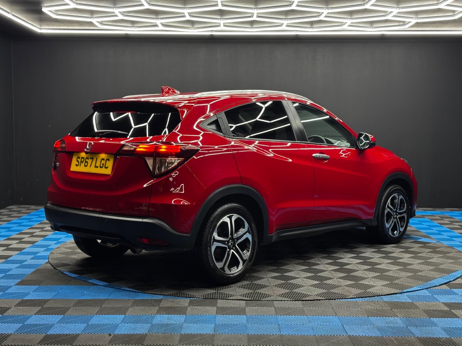 Used Honda HR-V 2017 for sale - 76472277: Photo 5