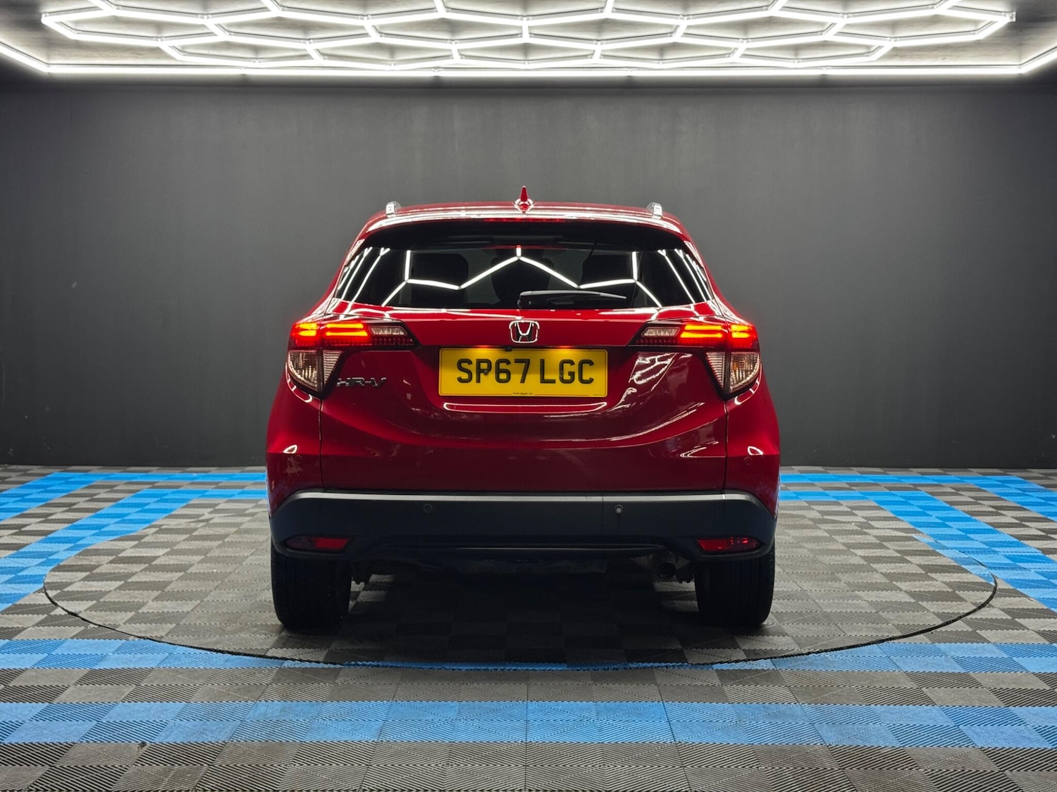 Used Honda HR-V 2017 for sale - 76472277: Photo 6