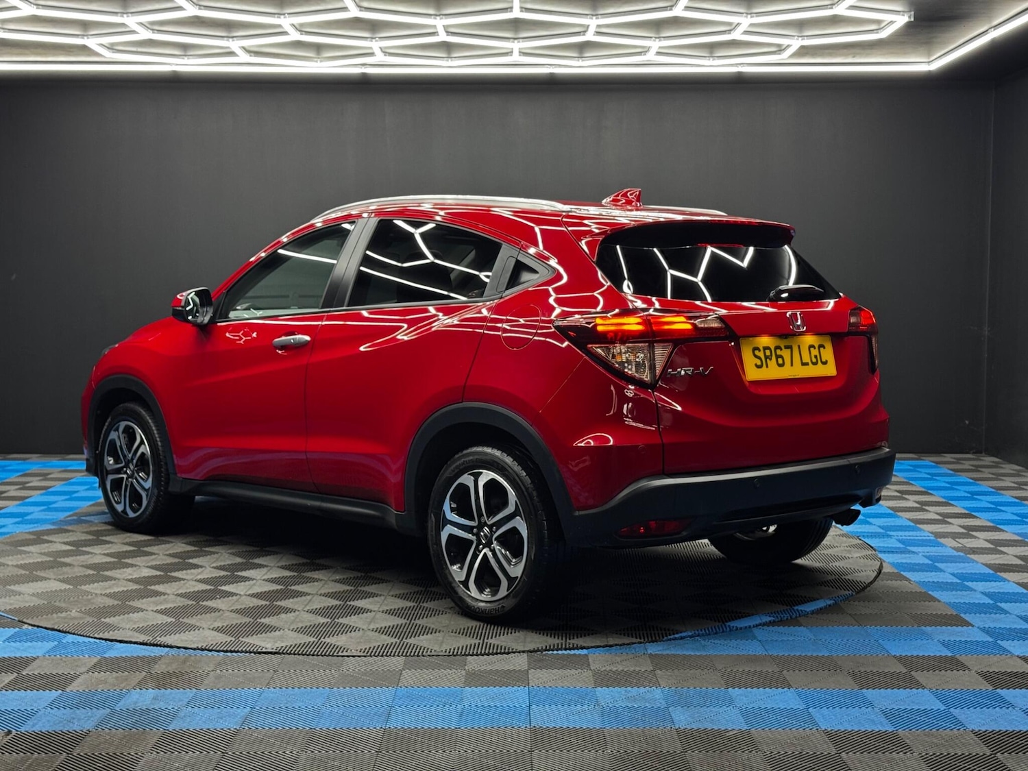 Used Honda HR-V 2017 for sale - 76472277: Photo 7