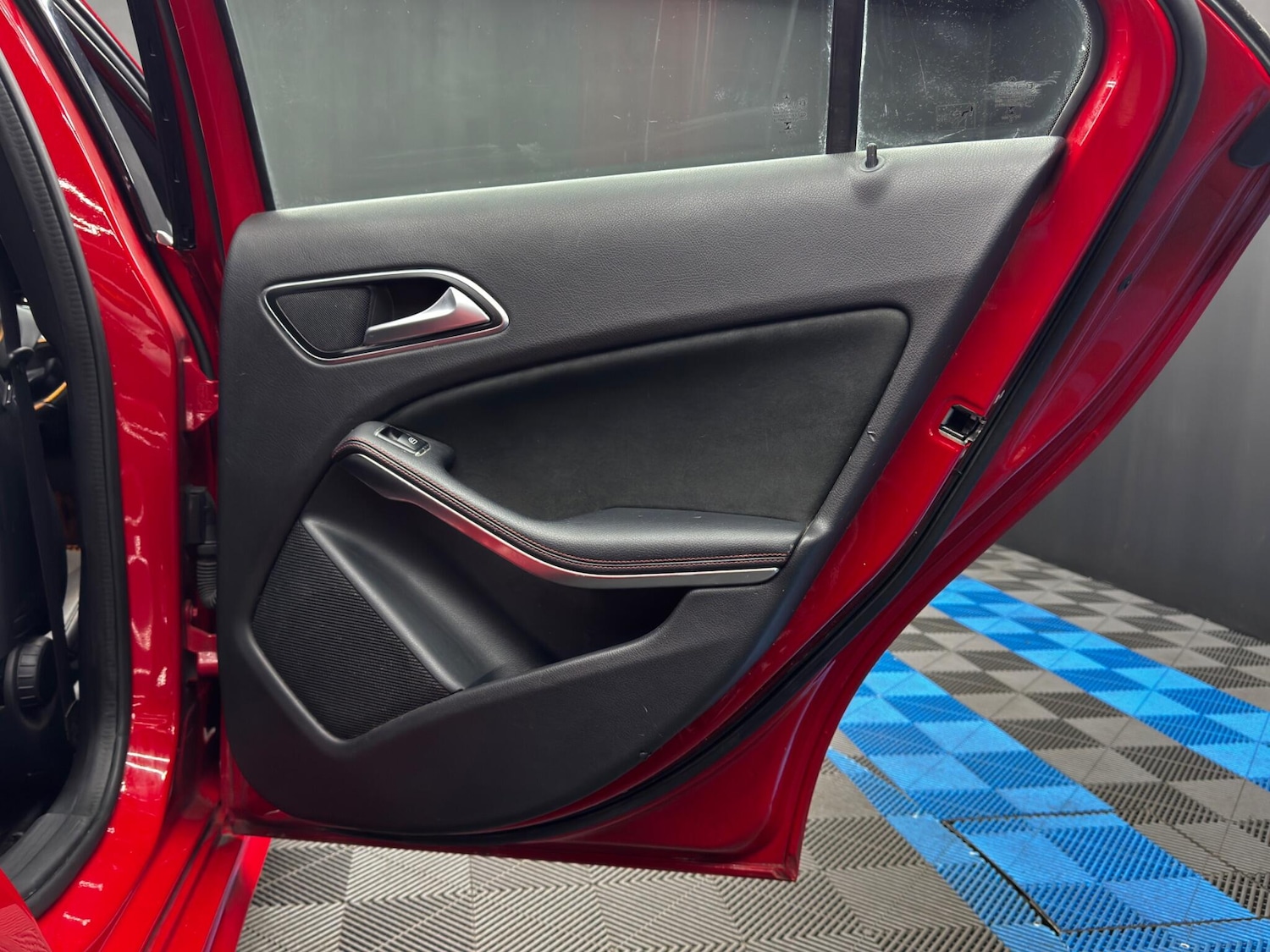 Used Mercedes-Benz A-Class for sale - 77768657: Photo 41