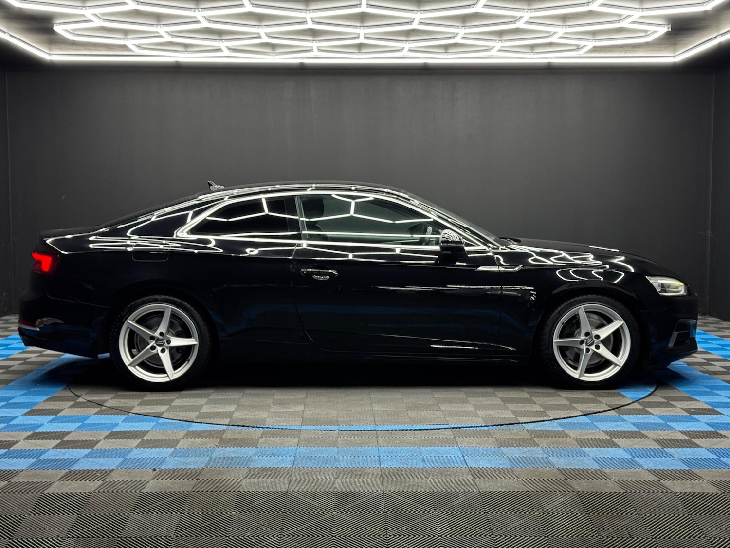 Used Audi A5 2017 for sale - 76727191: Photo 4