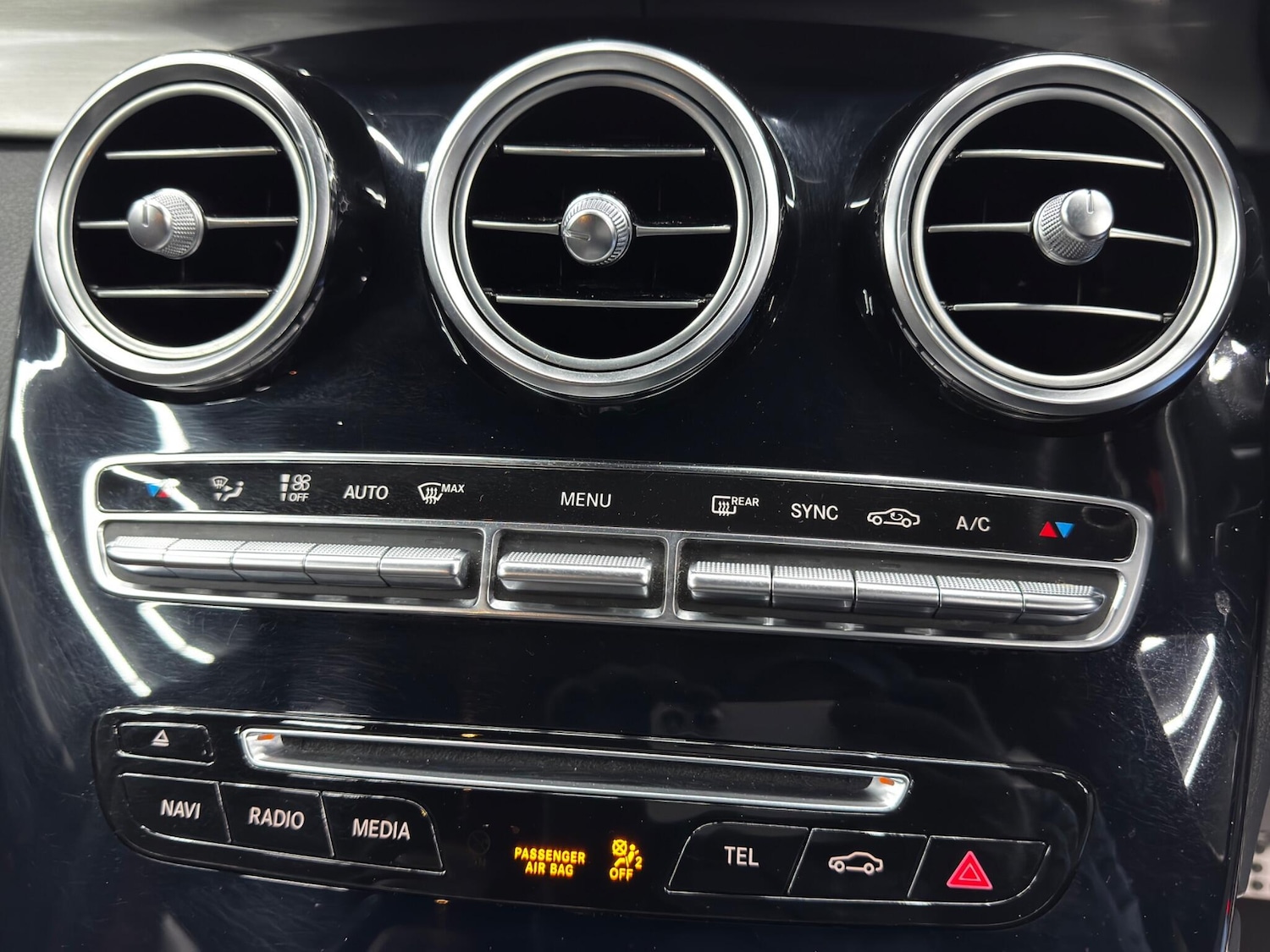 Used Mercedes-Benz GLC 2019 for sale - 76771933: Photo 27