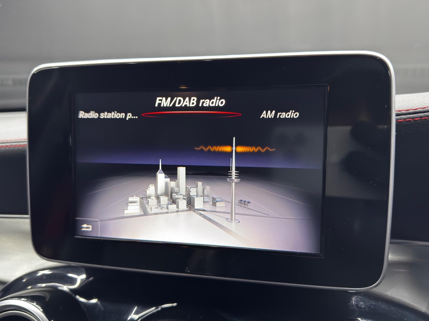 Used Mercedes-Benz GLC 2019 for sale - 76771933: Photo 29