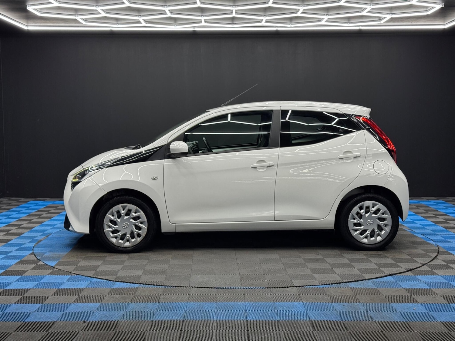 Used Toyota AYGO 2021 for sale - 77084469: Photo 8