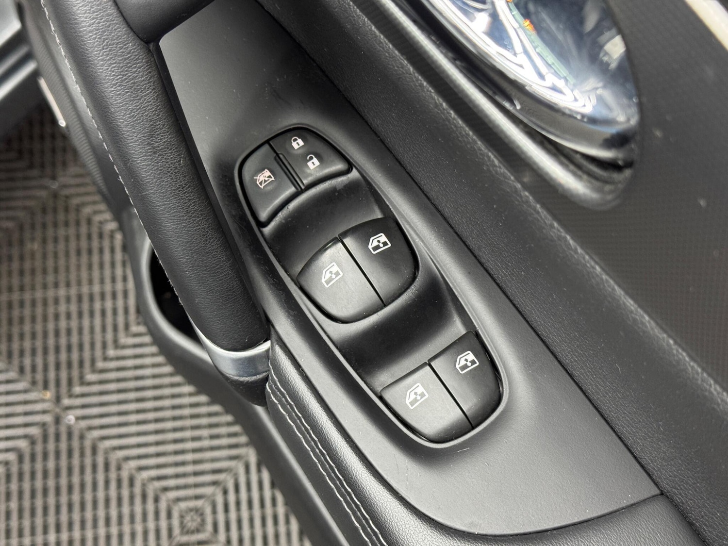 Used Nissan Qashqai 2018 for sale - 77305333: Photo 40