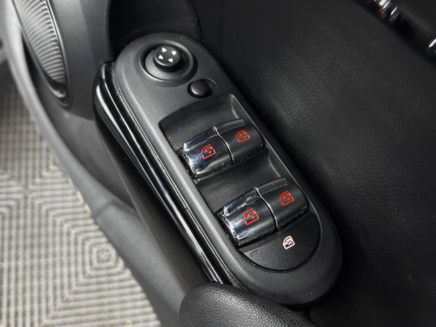 Used MINI Hatch 2018 for sale - 77794444: Photo 39