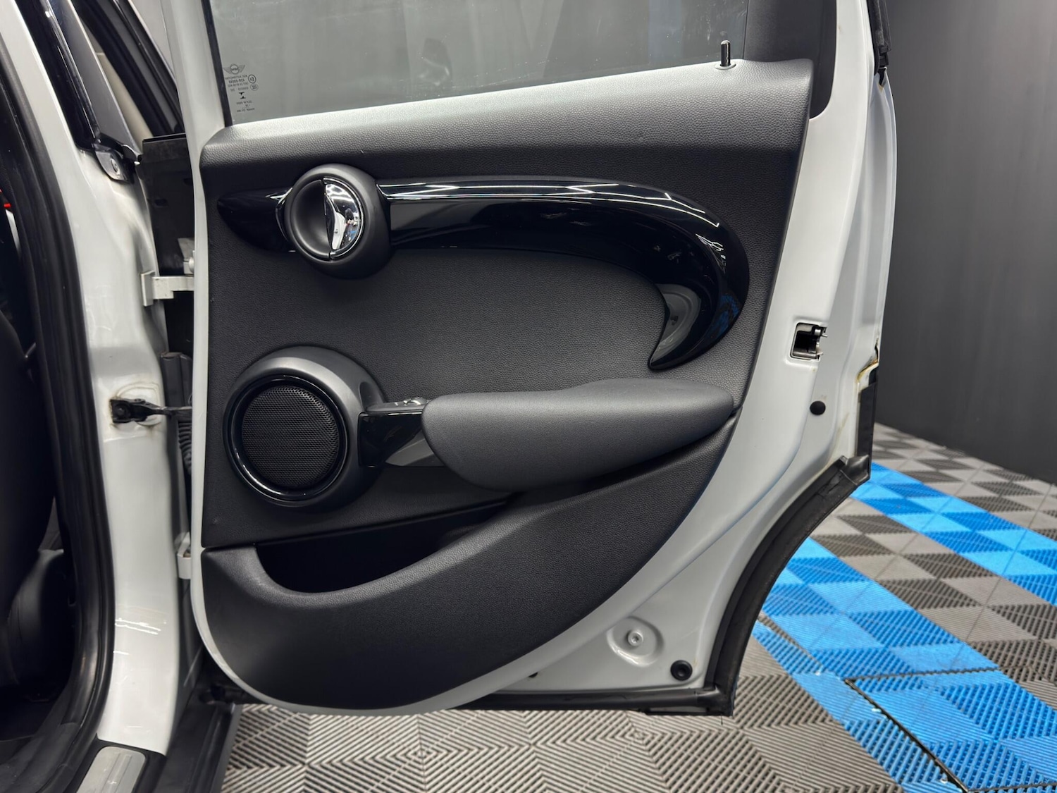 Used MINI Hatch 2018 for sale - 77794444: Photo 40