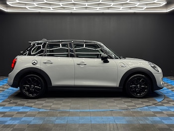 Used MINI Hatch 2018 for sale - 77794444: Photo