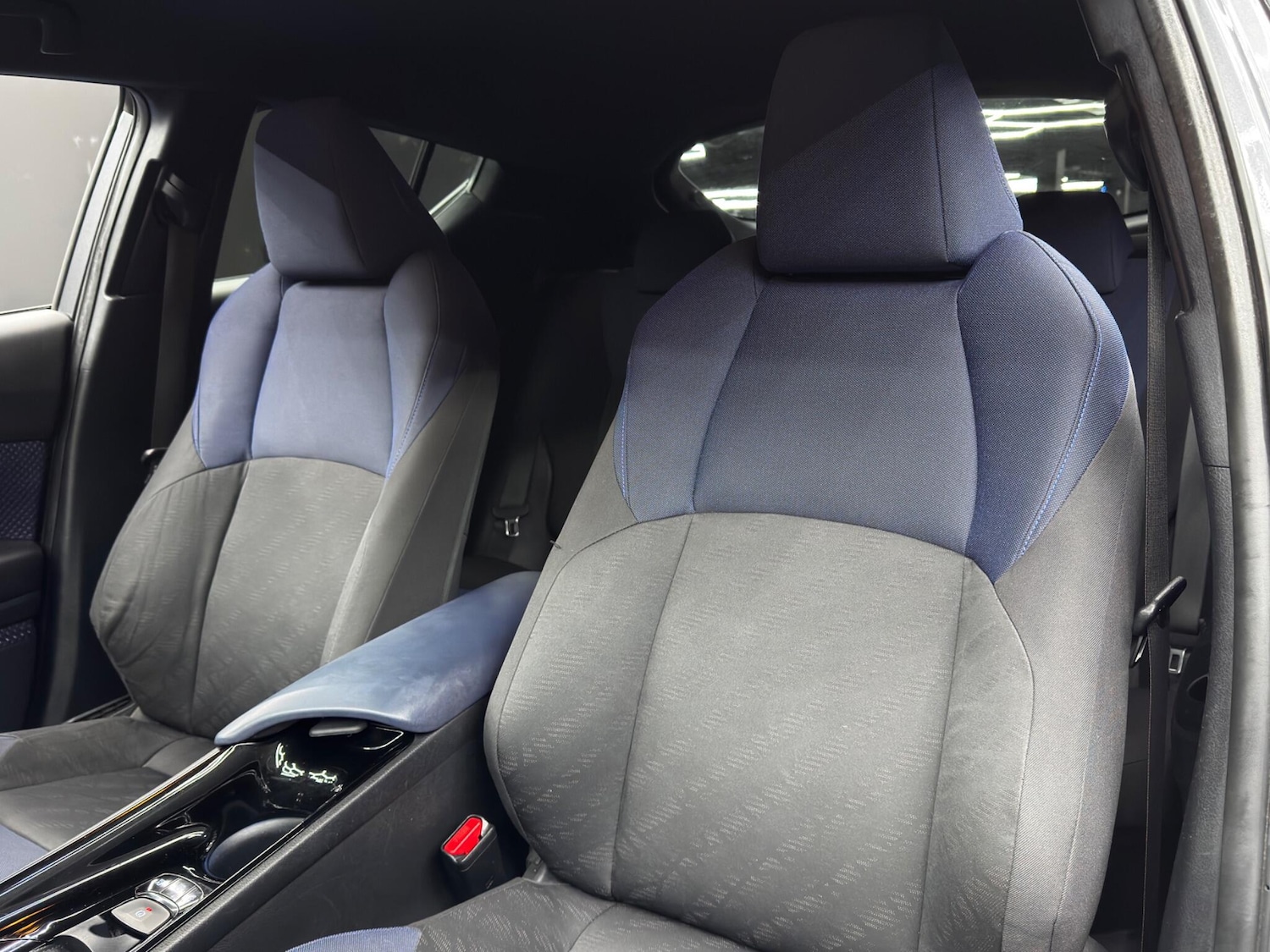 Used Toyota C-HR 2017 for sale - 77597731: Photo 14