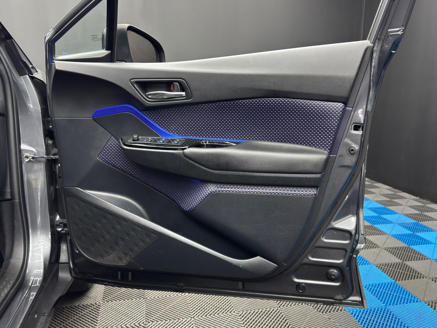 Used Toyota C-HR 2017 for sale - 77597731: Photo 37