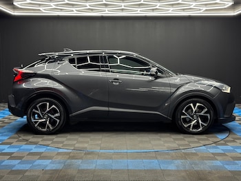 Used Toyota C-HR 2017 for sale - 77597731: Photo