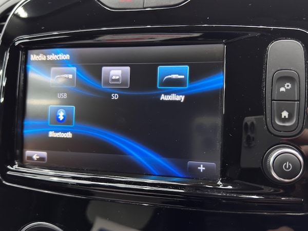 Used Renault Captur 2019 for sale - 76307698: Photo 30